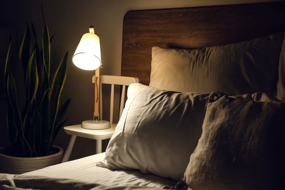 Échangez une grande lampe contre une petite lampe à canal pour gagner de l'espace